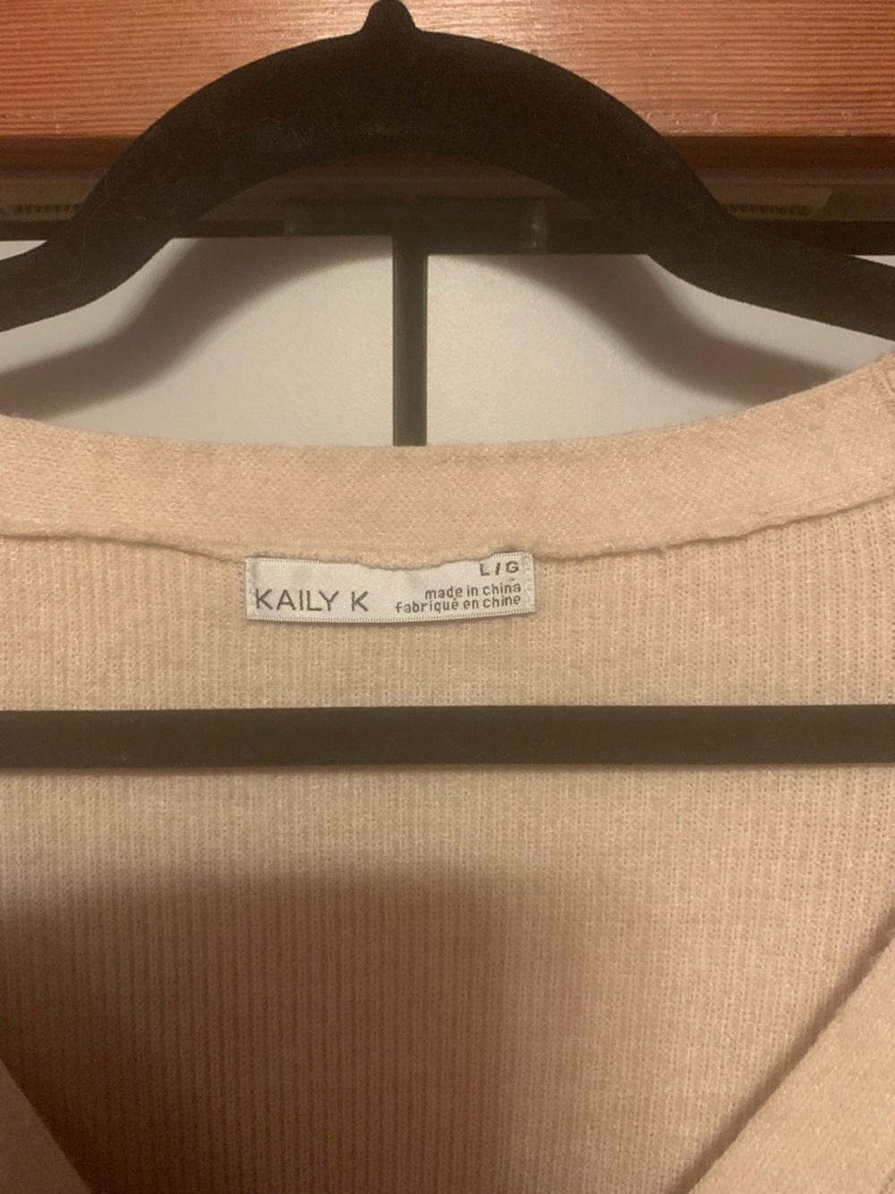 Bow Embroidered Beige Cardigan – V-Neck Soft Knit Preppy Coquette Size L - Picture 4 of 8